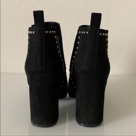 Steve Madden “notorious” black stud booties. Worn 4 times max! - Picture 2 of 5